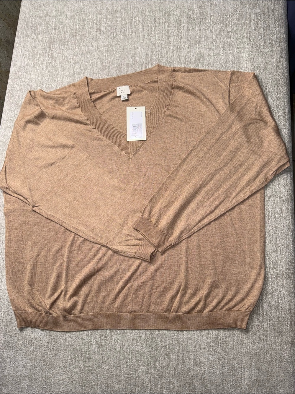 A New Day Camel Brown V-Neck Lightweight Sweater Size L NWT